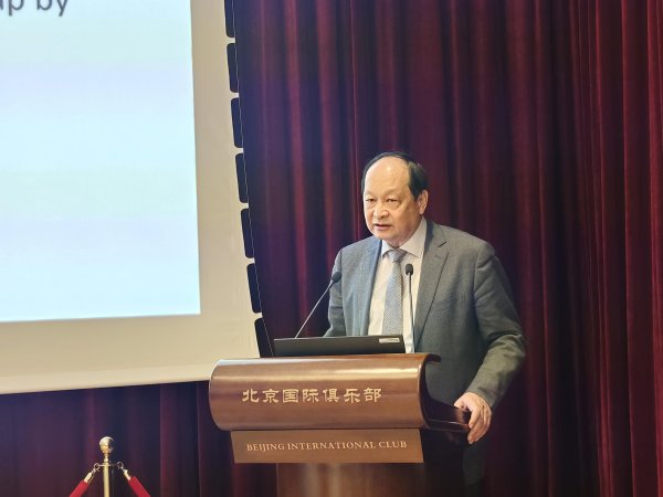 特朗普若对华加征60%关税影响几何？民众：好意思国经济受害更大